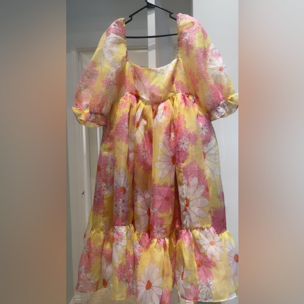Selkie French puff in Goldie